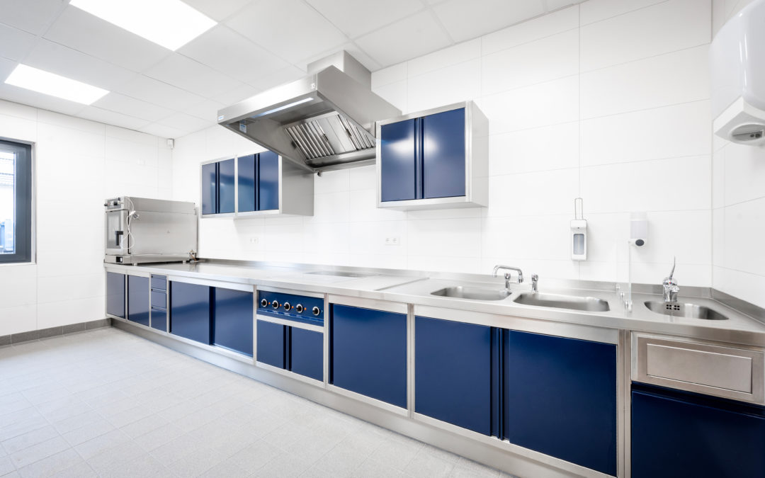 HAKA – Edelstahl-Möbel und Spülen