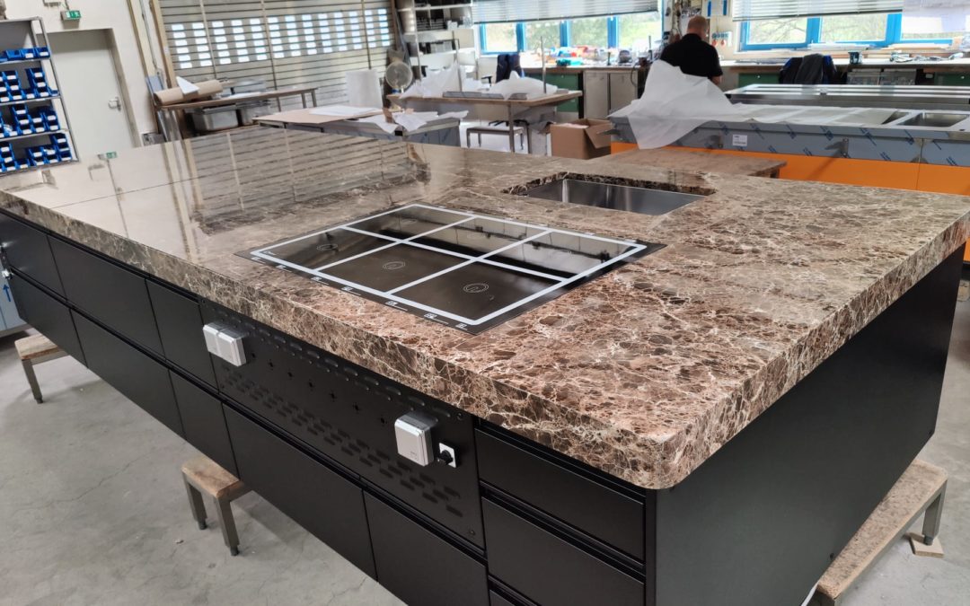 Hochwertiger Design-Kochblock